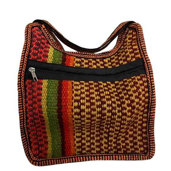 NWOT Sling Back Pack Convertible Shoulder Bag and Backpack Handwoven in Peru - Picture 4 of 9